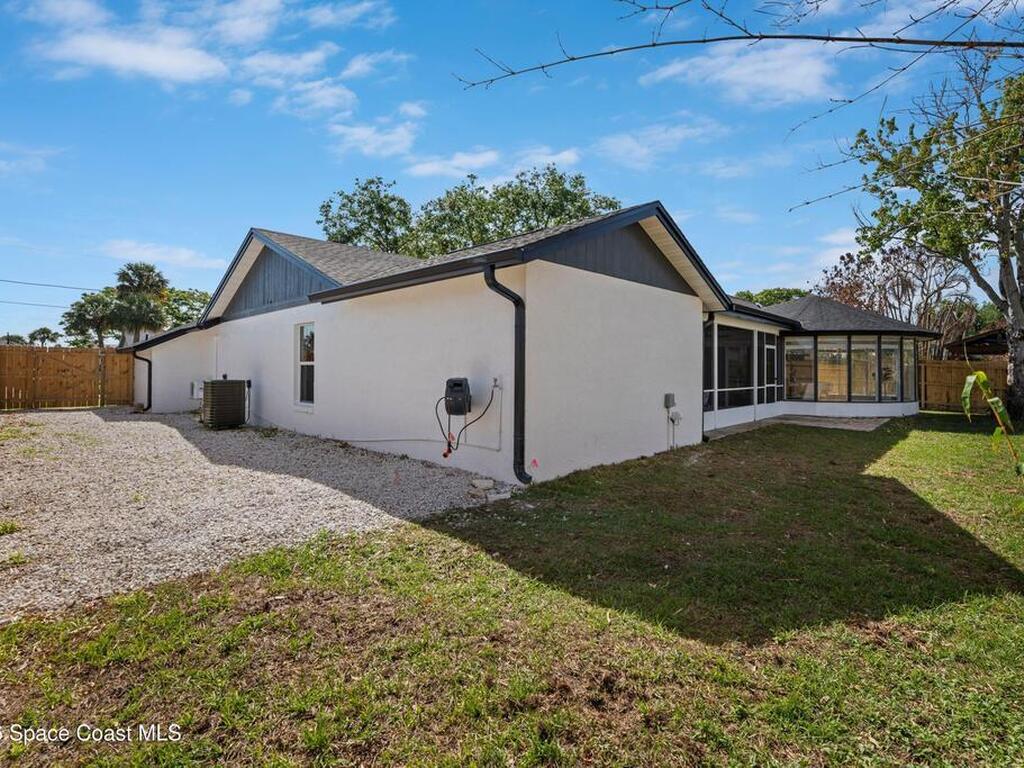 2630 Raintree Lake Circle, Merritt Island, FL 32953
