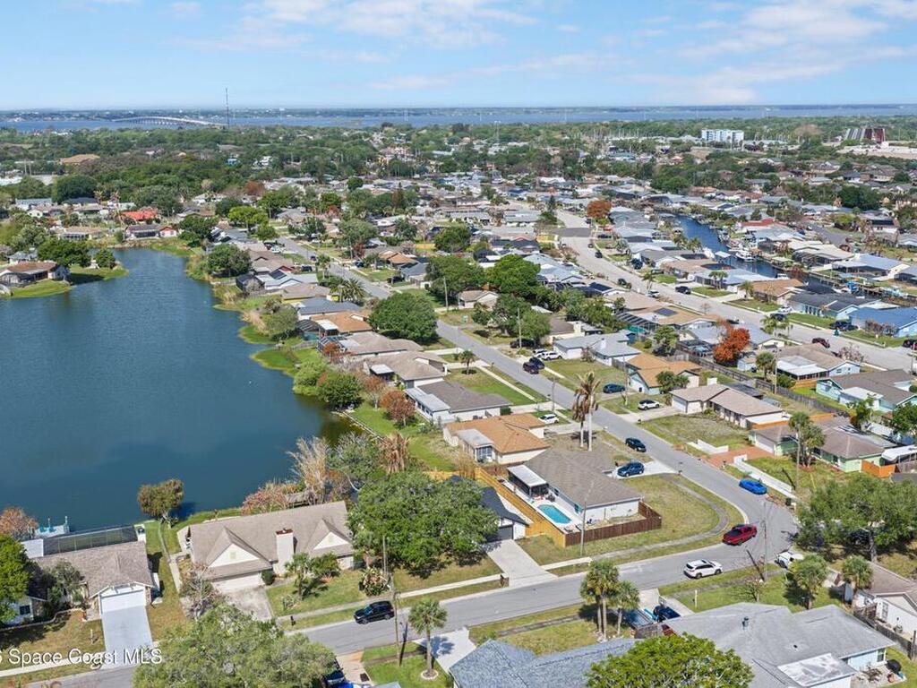 2630 Raintree Lake Circle, Merritt Island, FL 32953