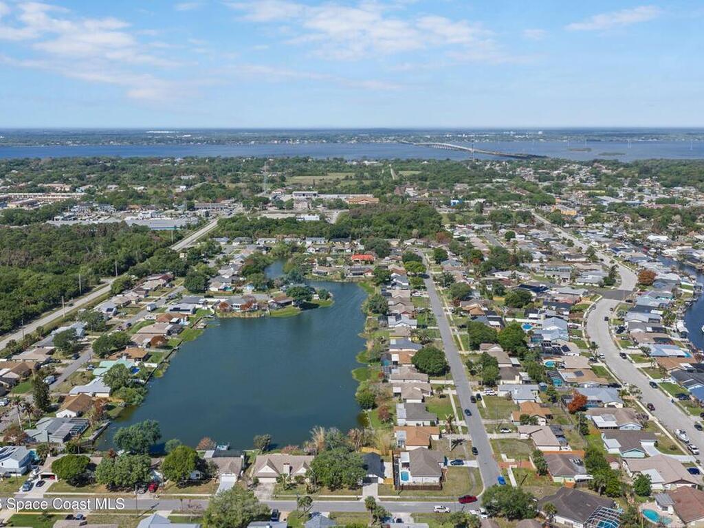 2630 Raintree Lake Circle, Merritt Island, FL 32953