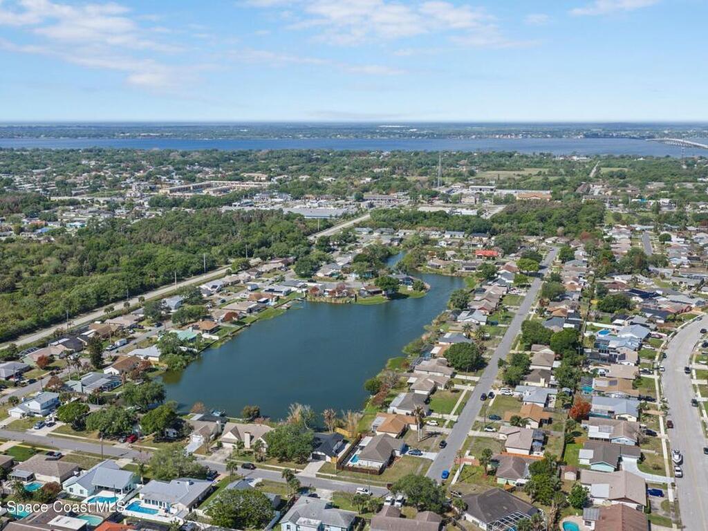 2630 Raintree Lake Circle, Merritt Island, FL 32953