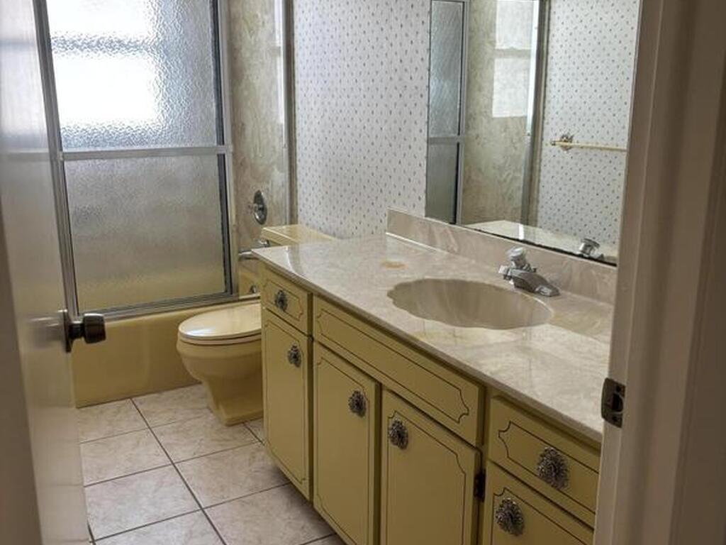 1725 E Riviera Drive, Merritt Island, FL 32952