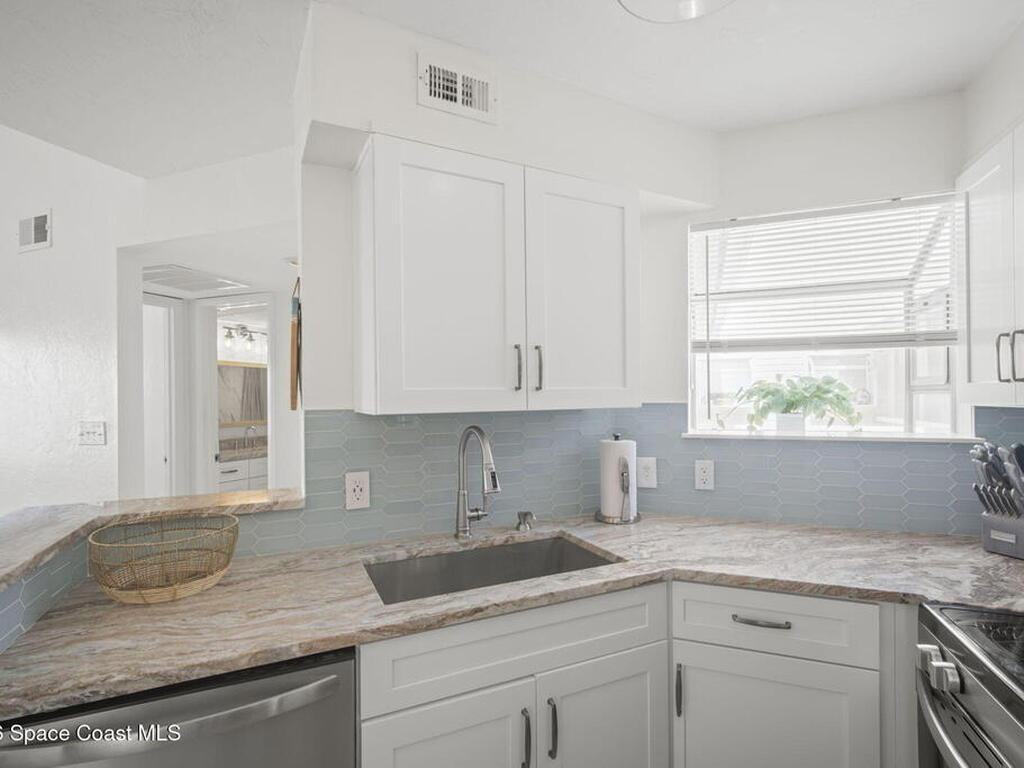 650 Island Club Court, Indialantic, FL 32903