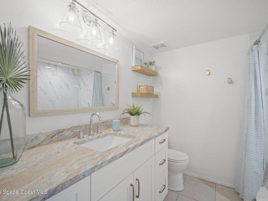 650 Island Club Court, Indialantic, FL 32903