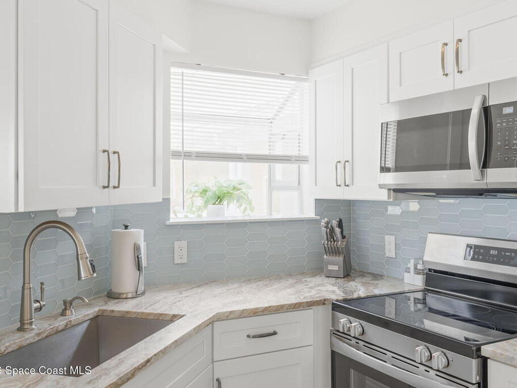 650 Island Club Court, Indialantic, FL 32903