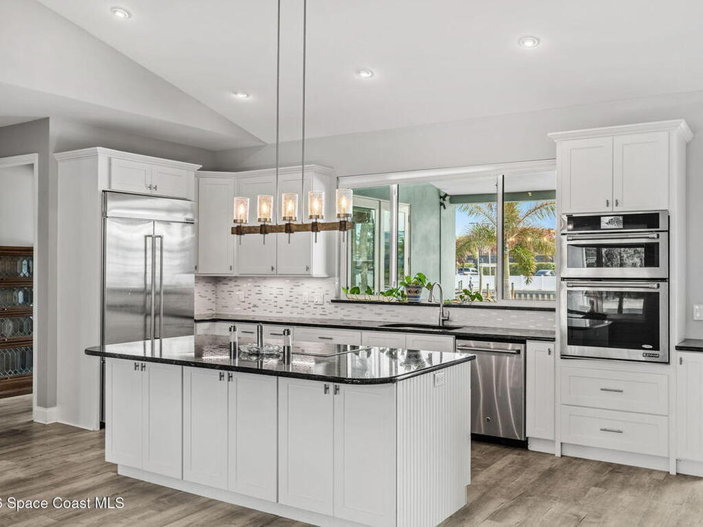 112 Cat Cay Lane, Indian Harbour Beach, FL 32937