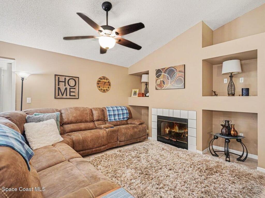 1826 Woodberry Circle, Melbourne, FL 32935