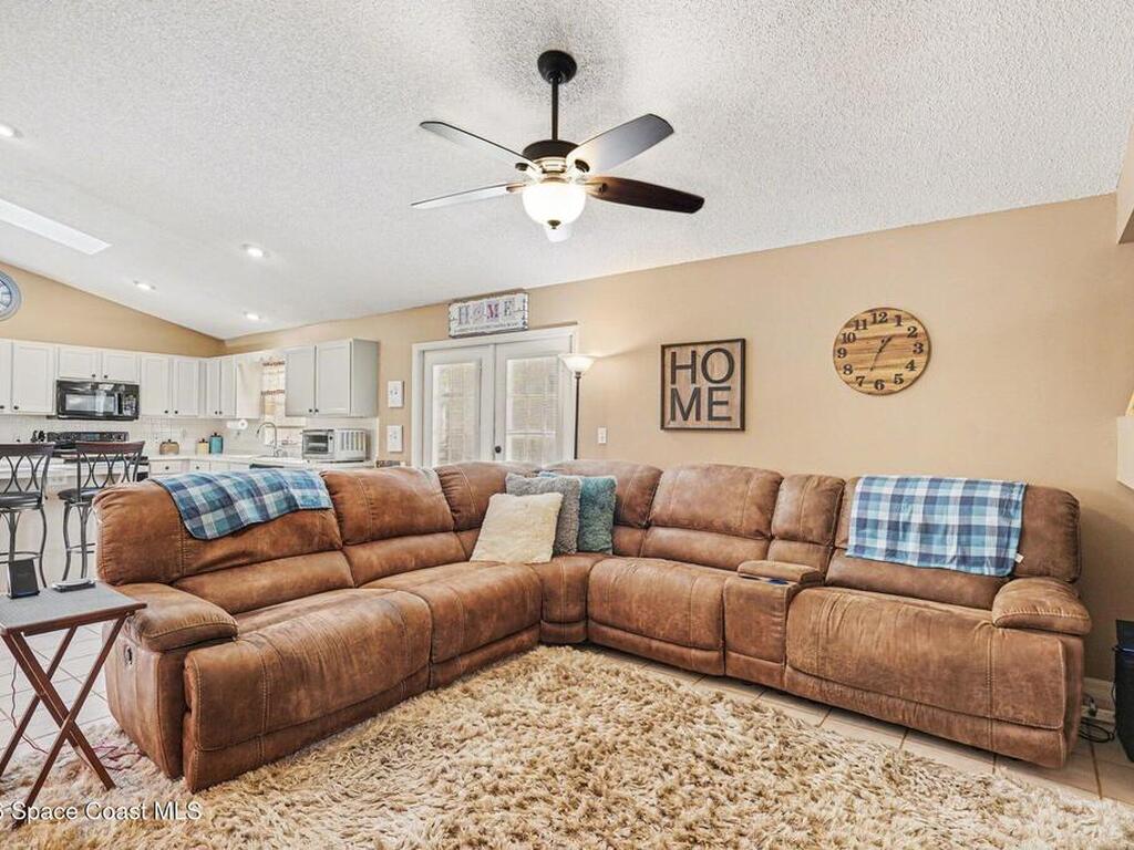 1826 Woodberry Circle, Melbourne, FL 32935
