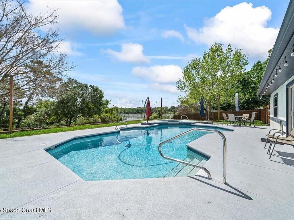1335 S Carpenter Road, Titusville, FL 32796