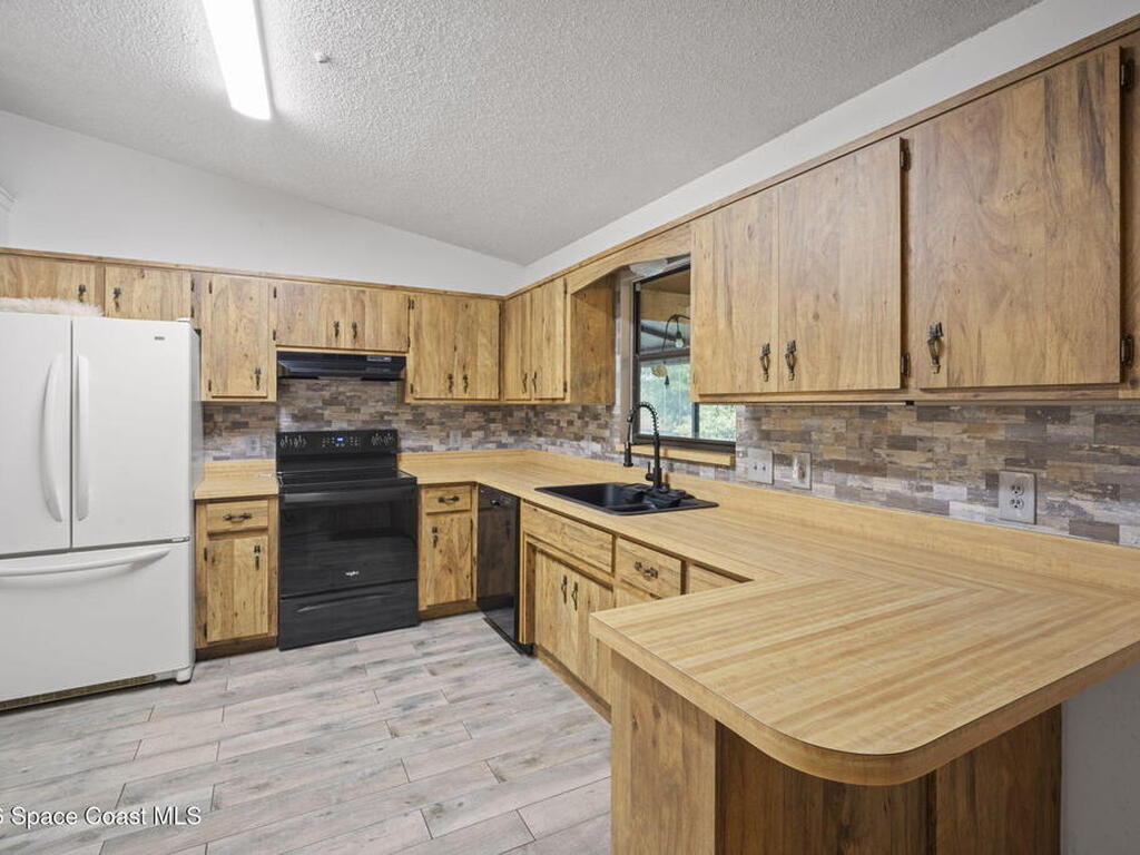 3265 Canaveral Groves Boulevard, Cocoa, FL 32926