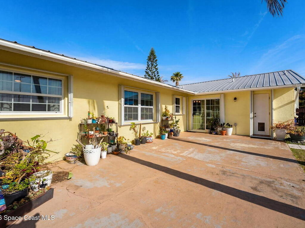 2047 Barracuda Avenue, Melbourne Beach, FL 32951
