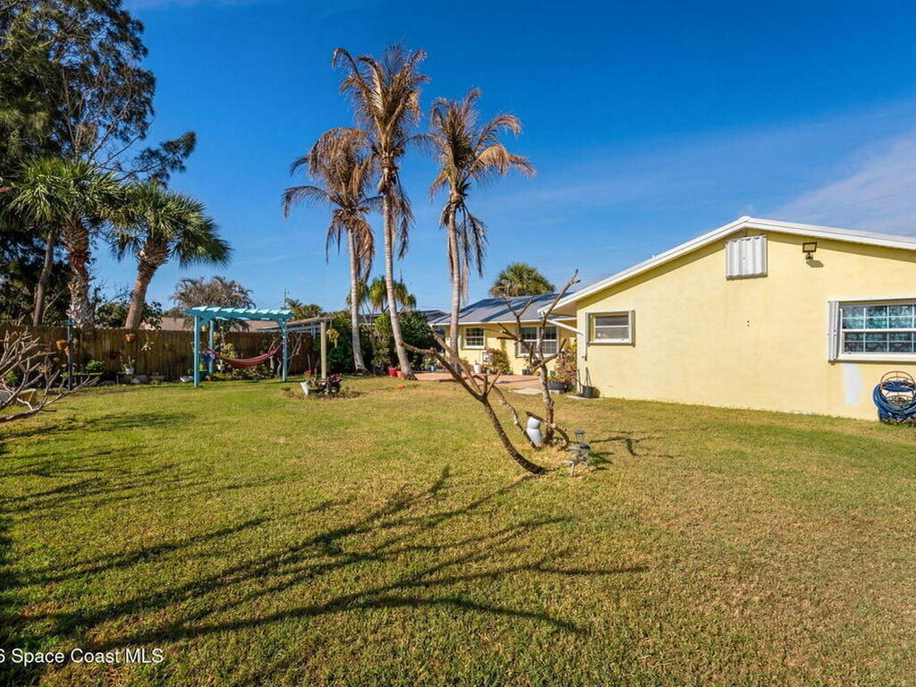 2047 Barracuda Avenue, Melbourne Beach, FL 32951