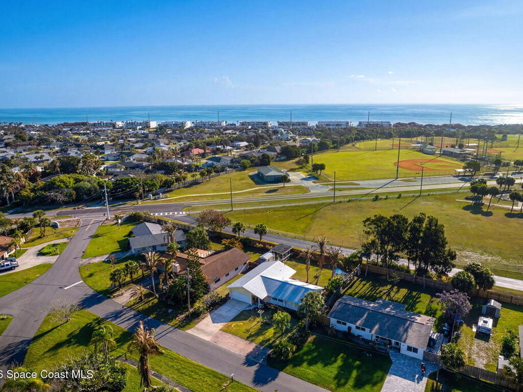 2047 Barracuda Avenue, Melbourne Beach, FL 32951