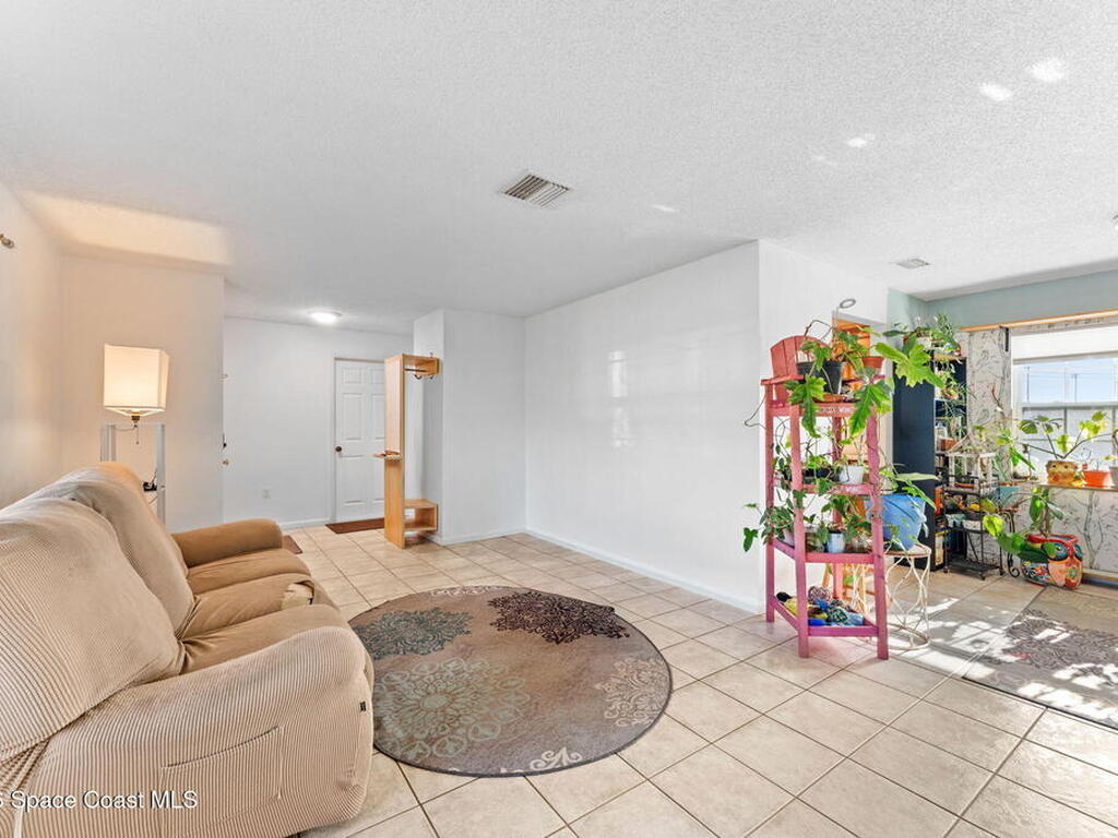 2047 Barracuda Avenue, Melbourne Beach, FL 32951