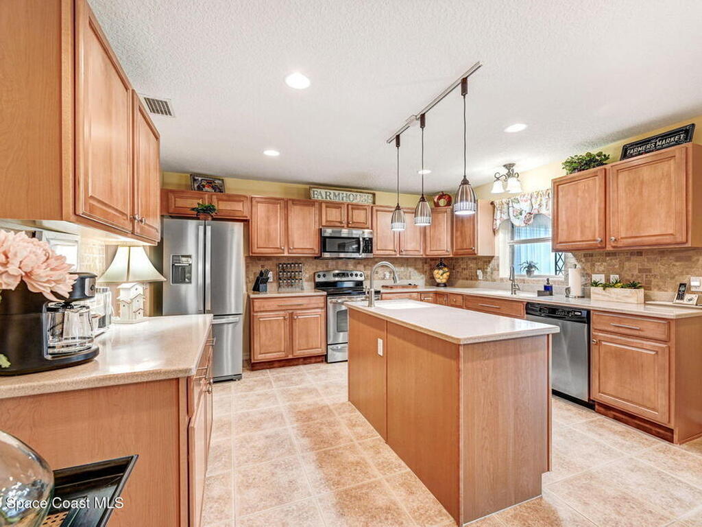 3272 Wreath Street, Melbourne, FL 32904