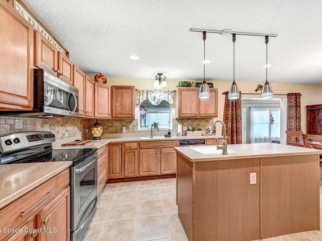 3272 Wreath Street, Melbourne, FL 32904