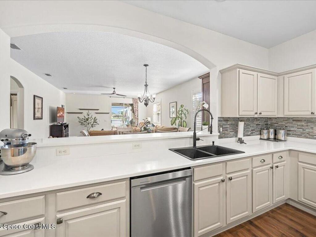 2251 Bridgeport Circle, Rockledge, FL 32955
