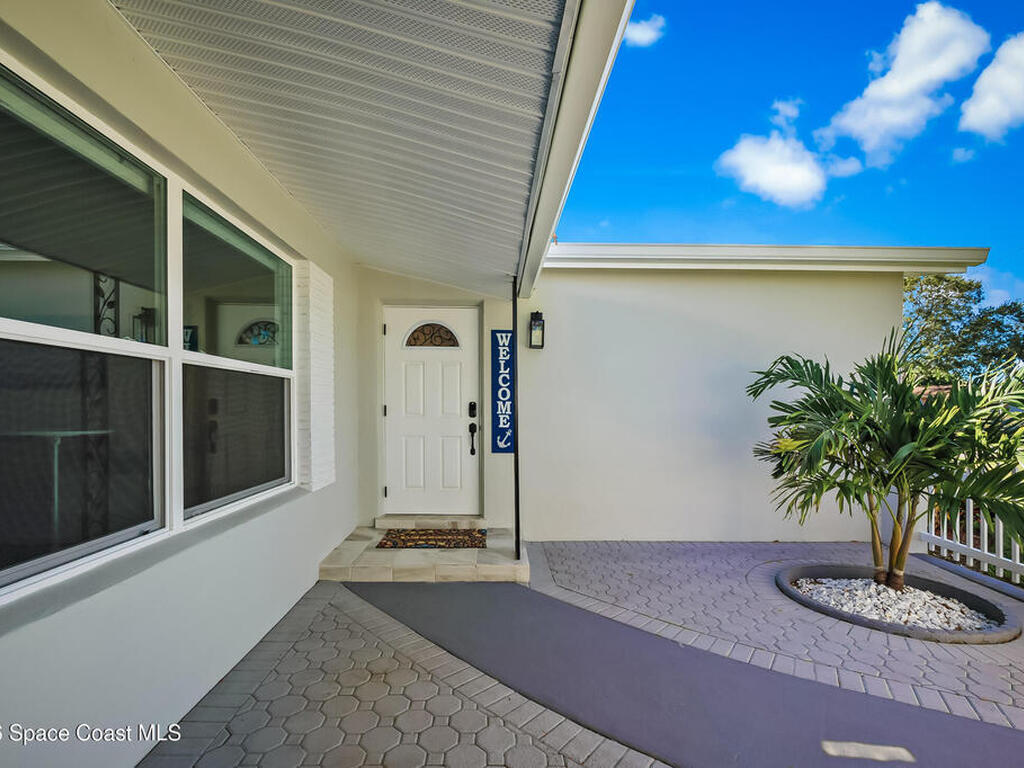 557 Ixora Drive, Melbourne, FL 32935
