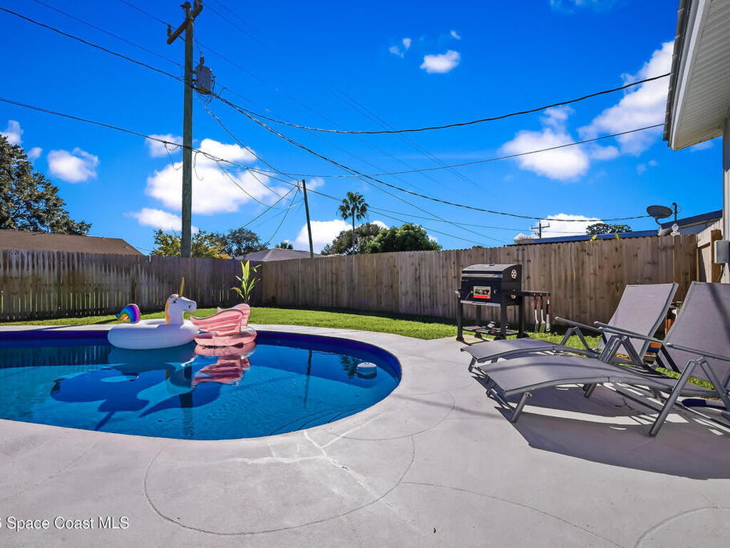 557 Ixora Drive, Melbourne, FL 32935