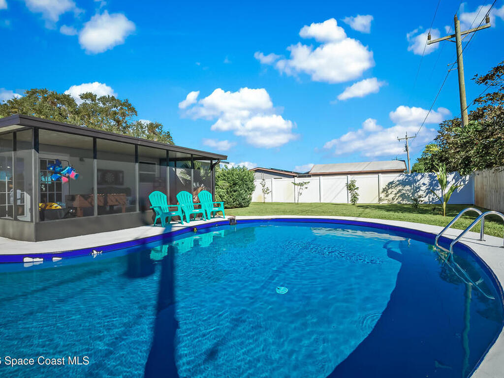 557 Ixora Drive, Melbourne, FL 32935