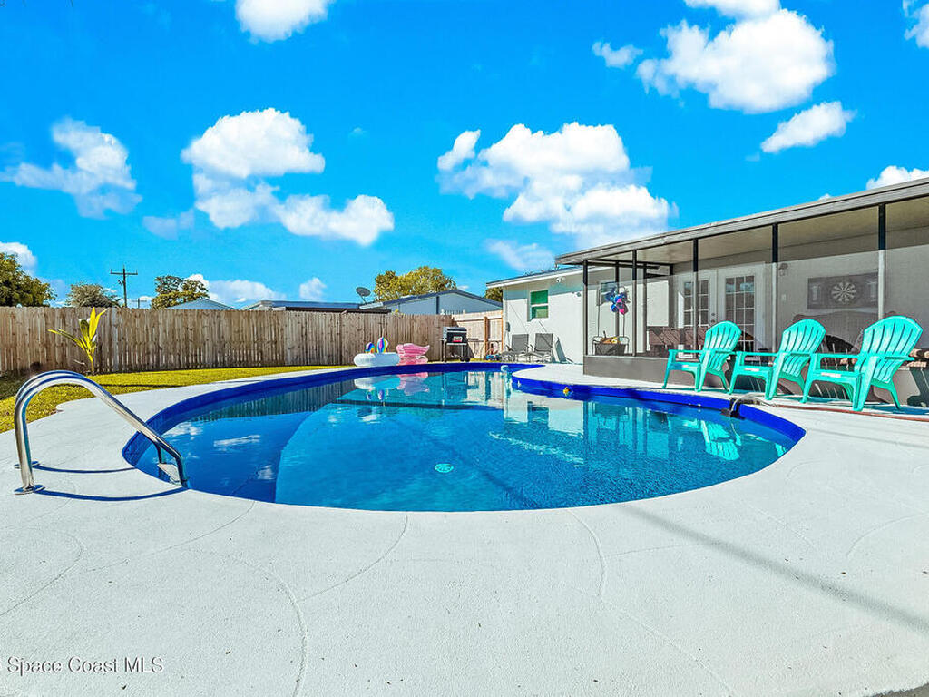 557 Ixora Drive, Melbourne, FL 32935