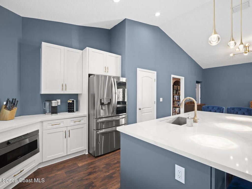 2048 Thistle Drive, Melbourne, FL 32935
