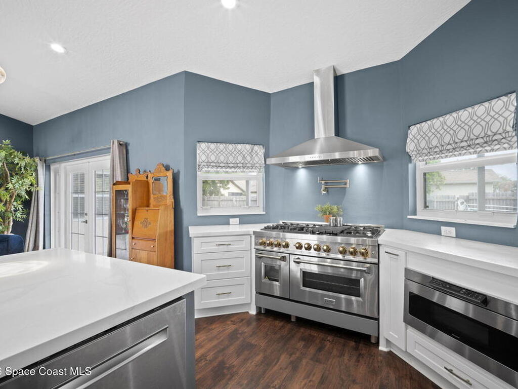 2048 Thistle Drive, Melbourne, FL 32935