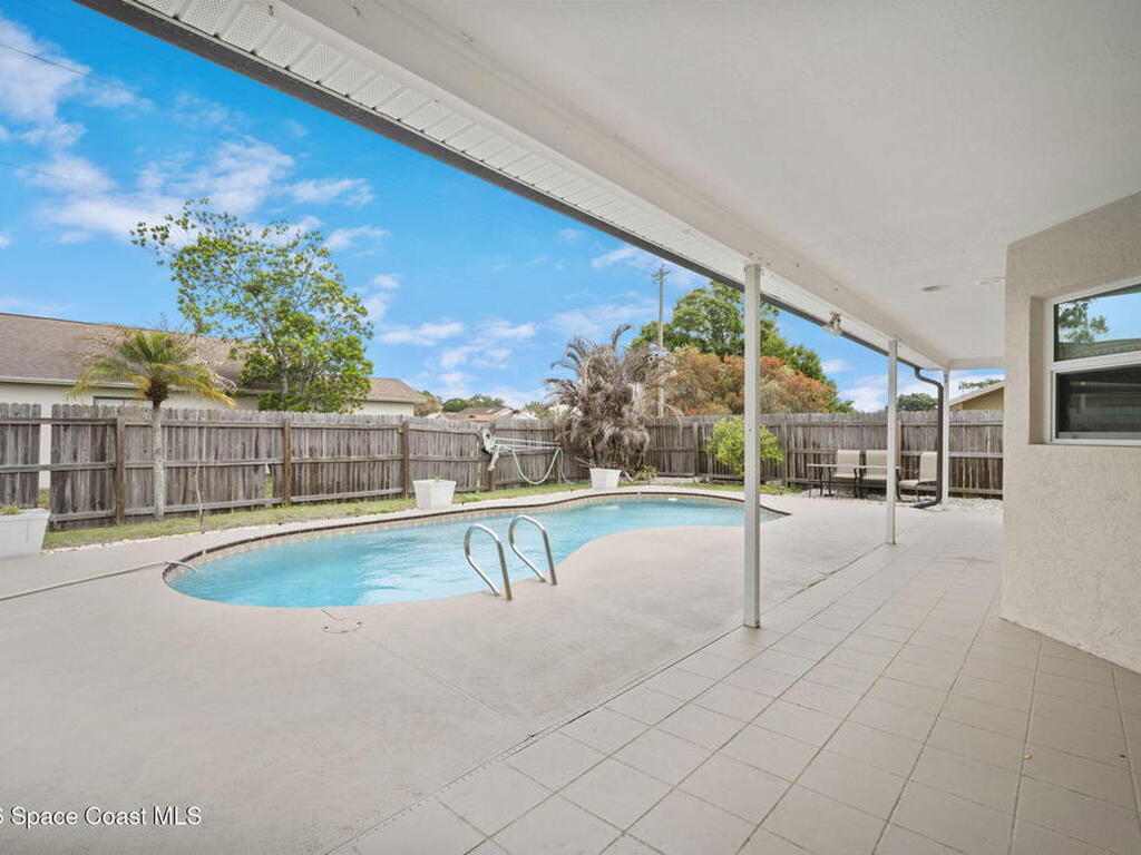 2048 Thistle Drive, Melbourne, FL 32935