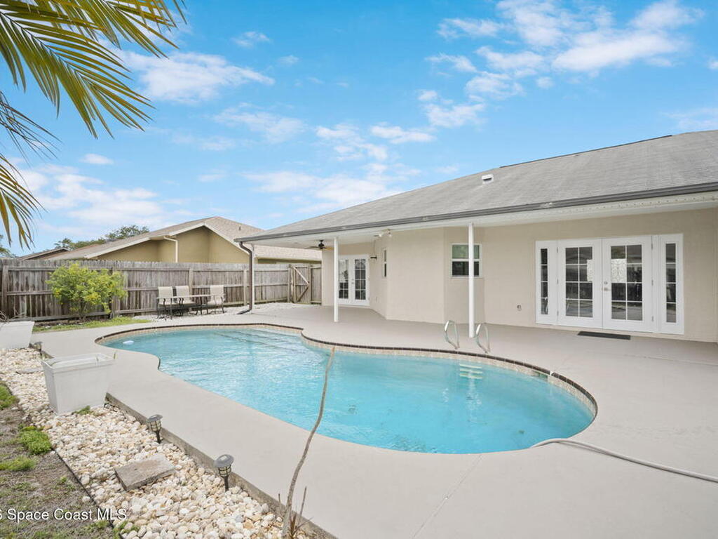 2048 Thistle Drive, Melbourne, FL 32935
