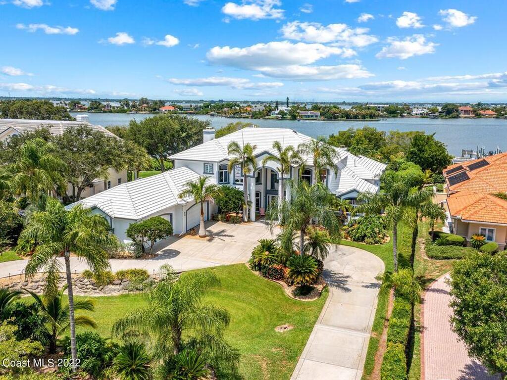 113 Lansing Island Drive, Indian Harbour Beach, FL 32937