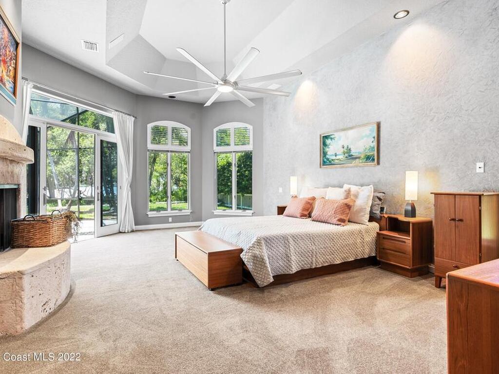 113 Lansing Island Drive, Indian Harbour Beach, FL 32937