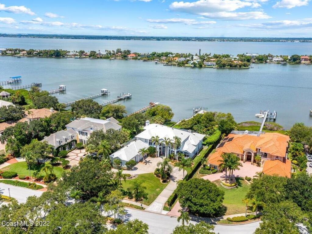113 Lansing Island Drive, Indian Harbour Beach, FL 32937