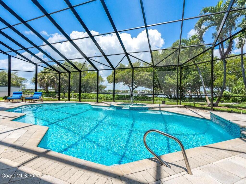 113 Lansing Island Drive, Indian Harbour Beach, FL 32937