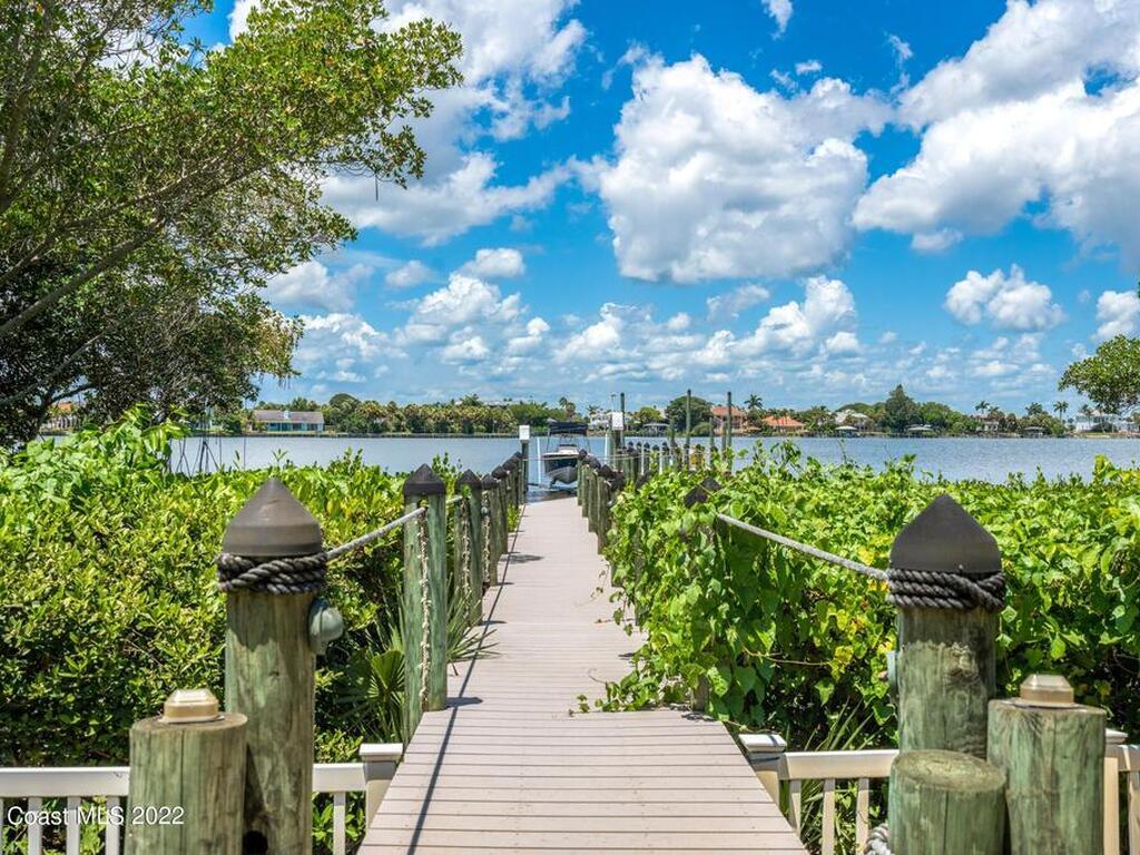 113 Lansing Island Drive, Indian Harbour Beach, FL 32937