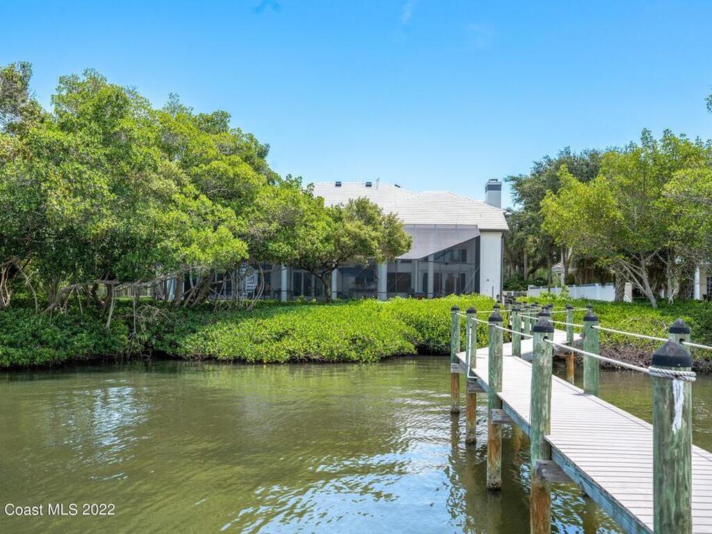 113 Lansing Island Drive, Indian Harbour Beach, FL 32937