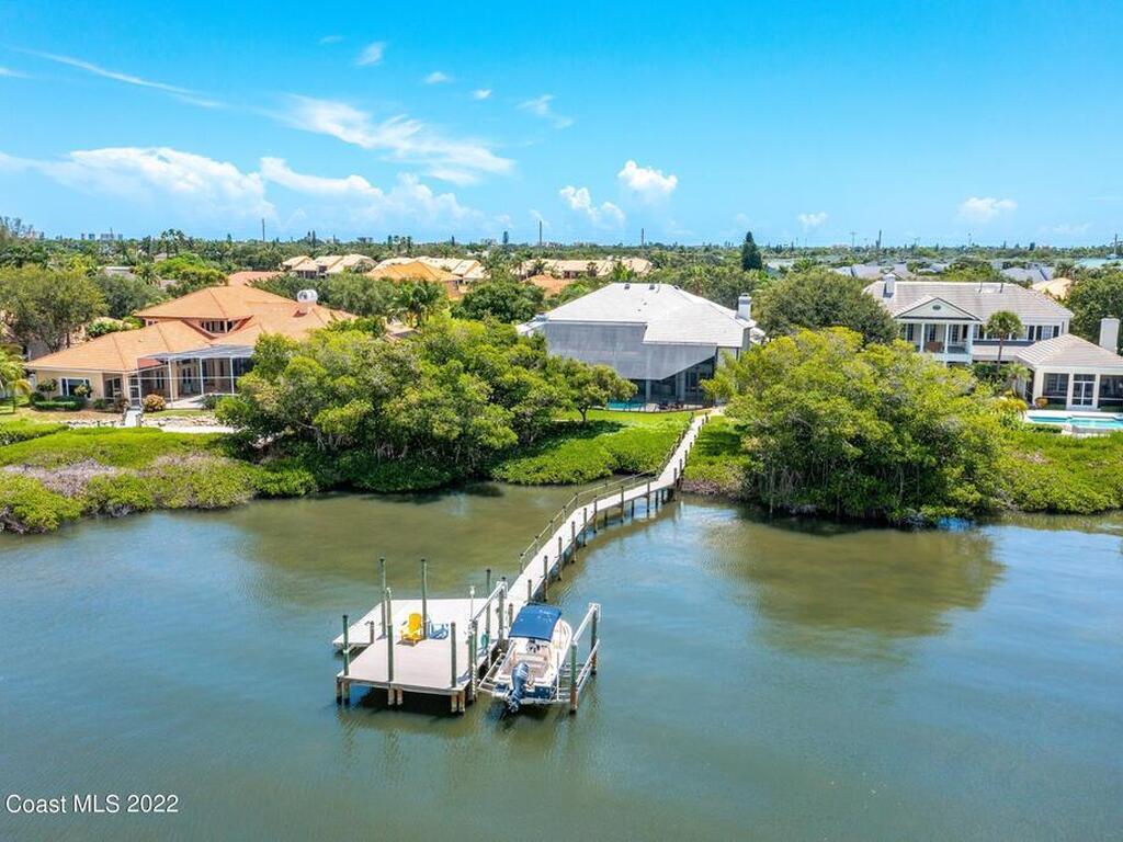 113 Lansing Island Drive, Indian Harbour Beach, FL 32937
