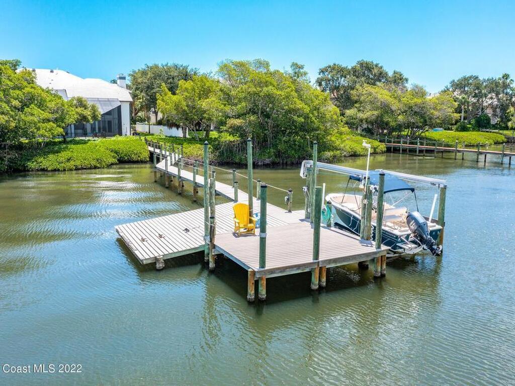 113 Lansing Island Drive, Indian Harbour Beach, FL 32937