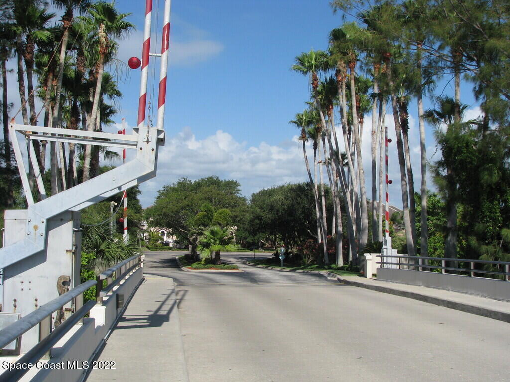 113 Lansing Island Drive, Indian Harbour Beach, FL 32937