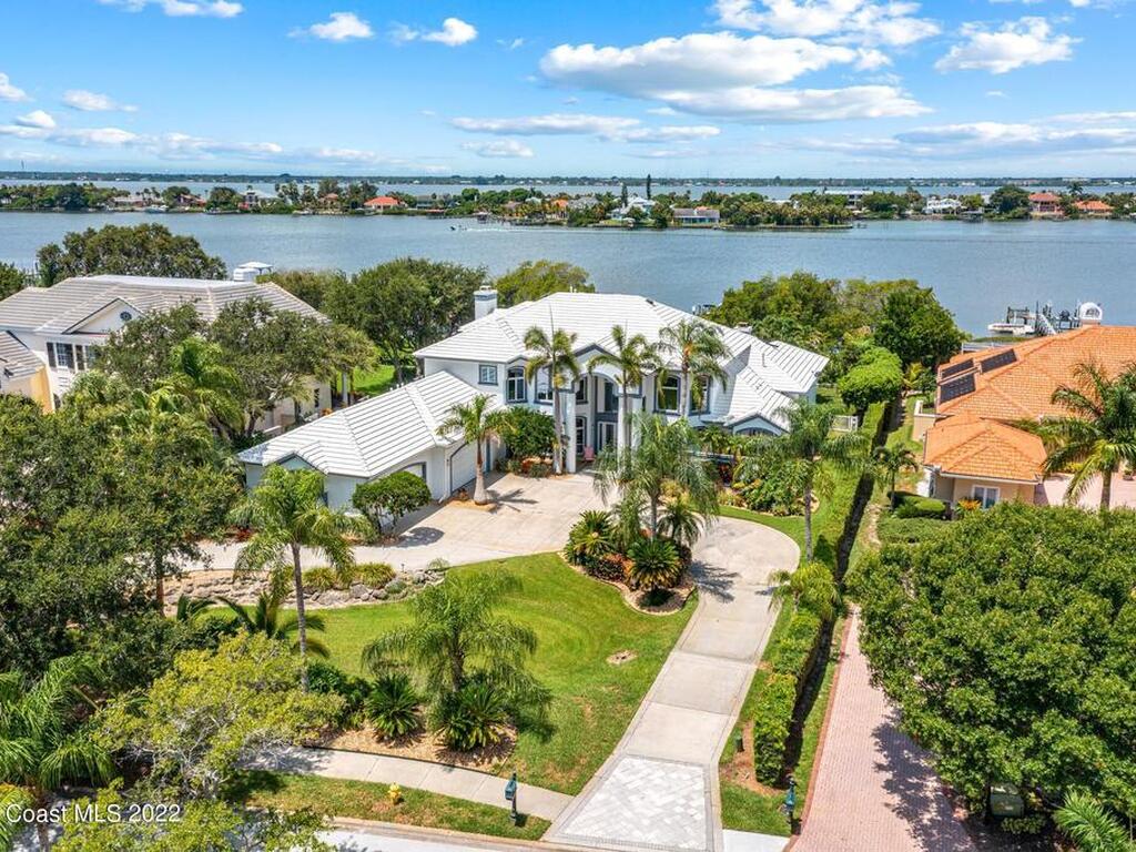 113 Lansing Island Drive, Indian Harbour Beach, FL 32937