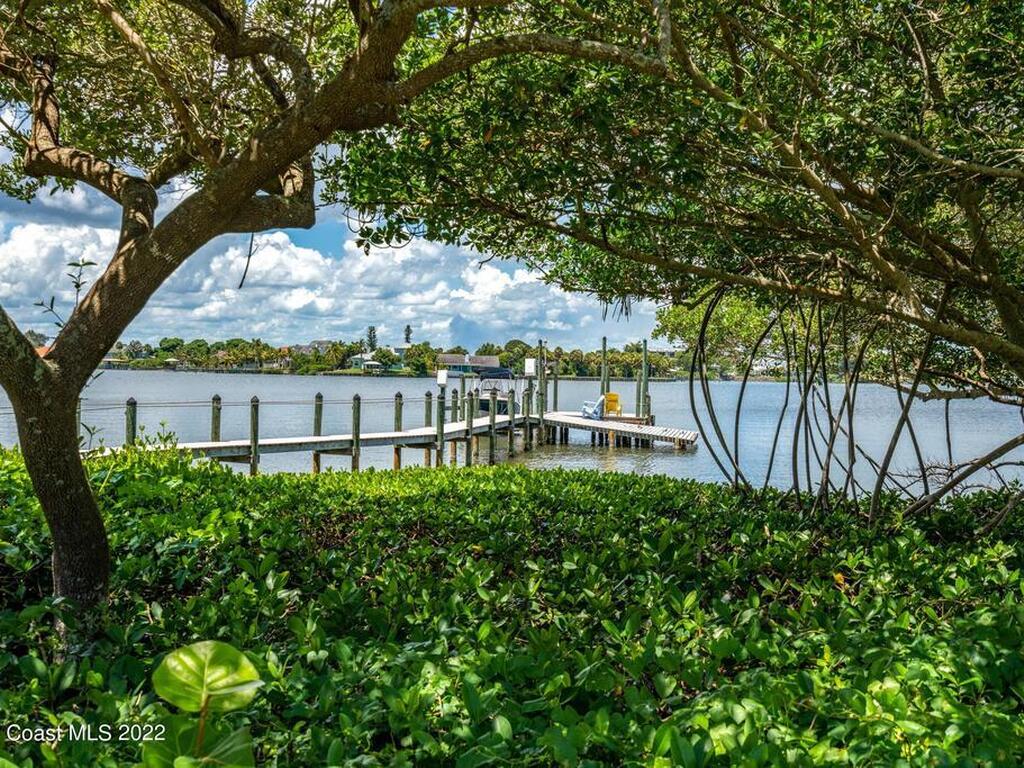 113 Lansing Island Drive, Indian Harbour Beach, FL 32937