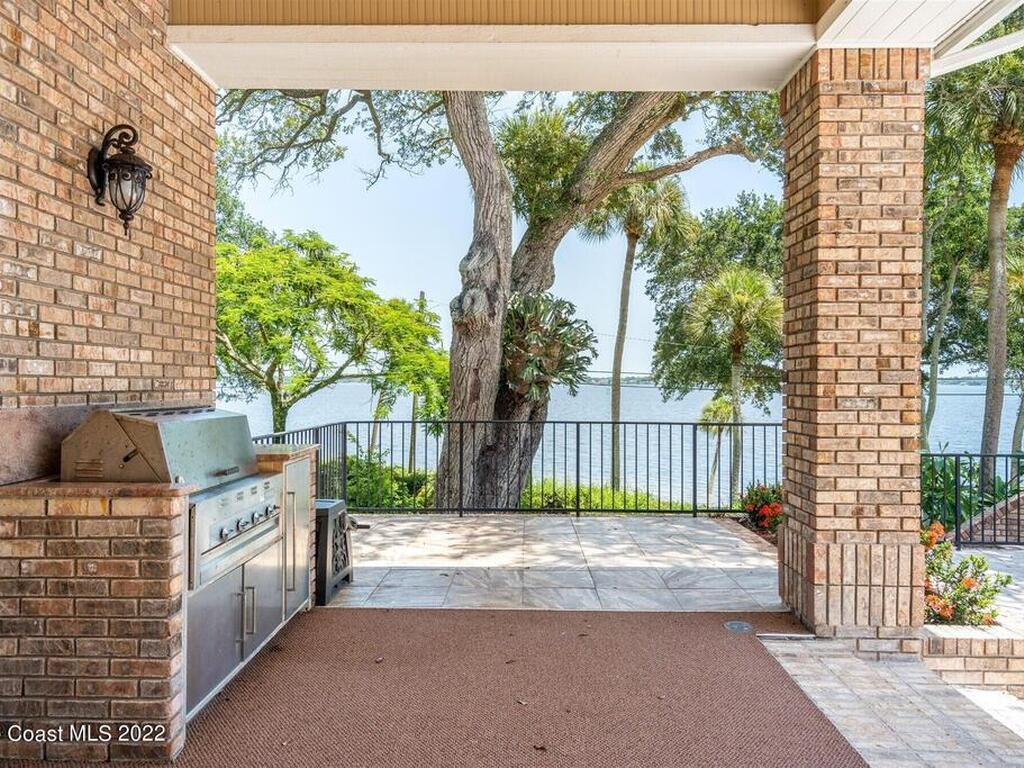 8 River Ridge Drive, Rockledge, FL 32955