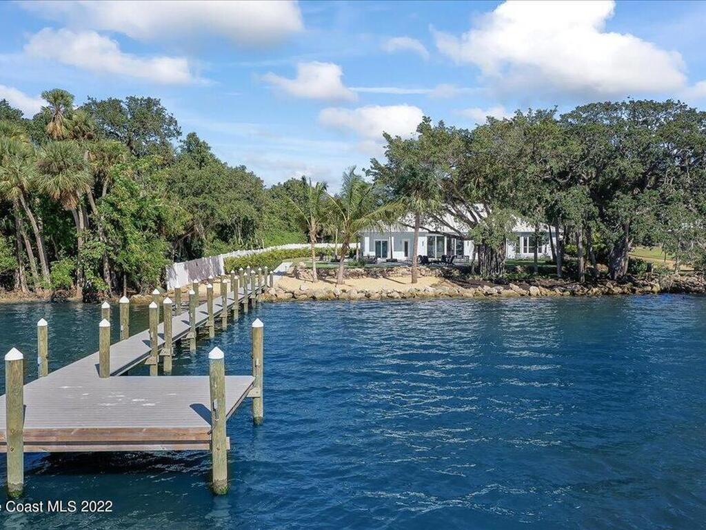 8475 S Tropical Trail, Merritt Island, FL 32952