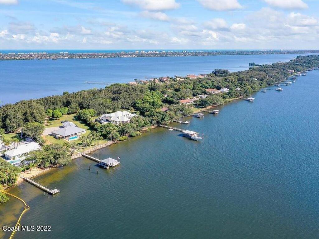 8475 S Tropical Trail, Merritt Island, FL 32952