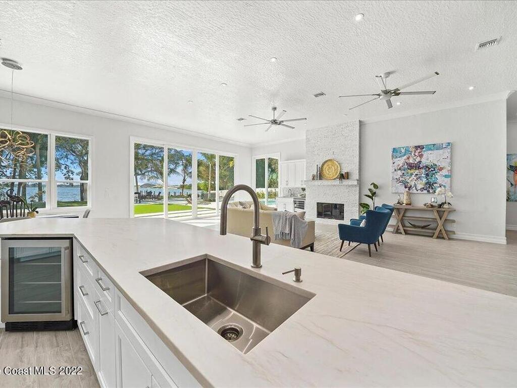 8475 S Tropical Trail, Merritt Island, FL 32952