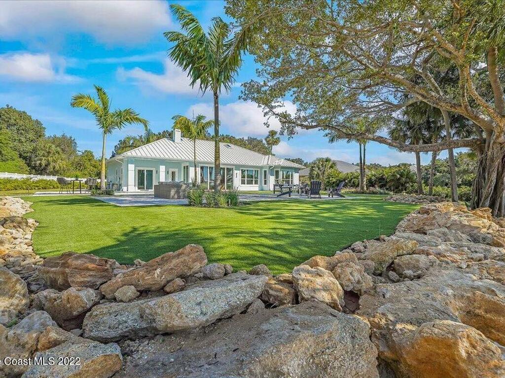 8475 S Tropical Trail, Merritt Island, FL 32952