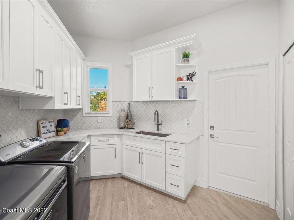 8475 S Tropical Trail, Merritt Island, FL 32952
