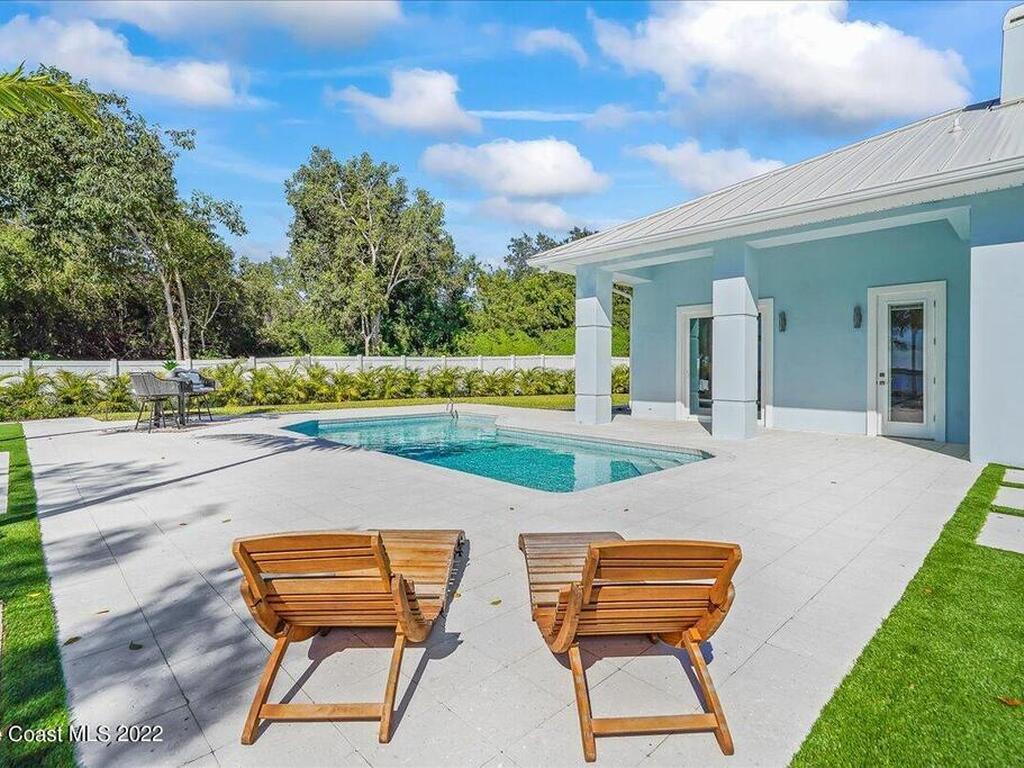 8475 S Tropical Trail, Merritt Island, FL 32952