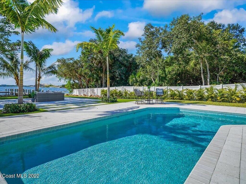 8475 S Tropical Trail, Merritt Island, FL 32952