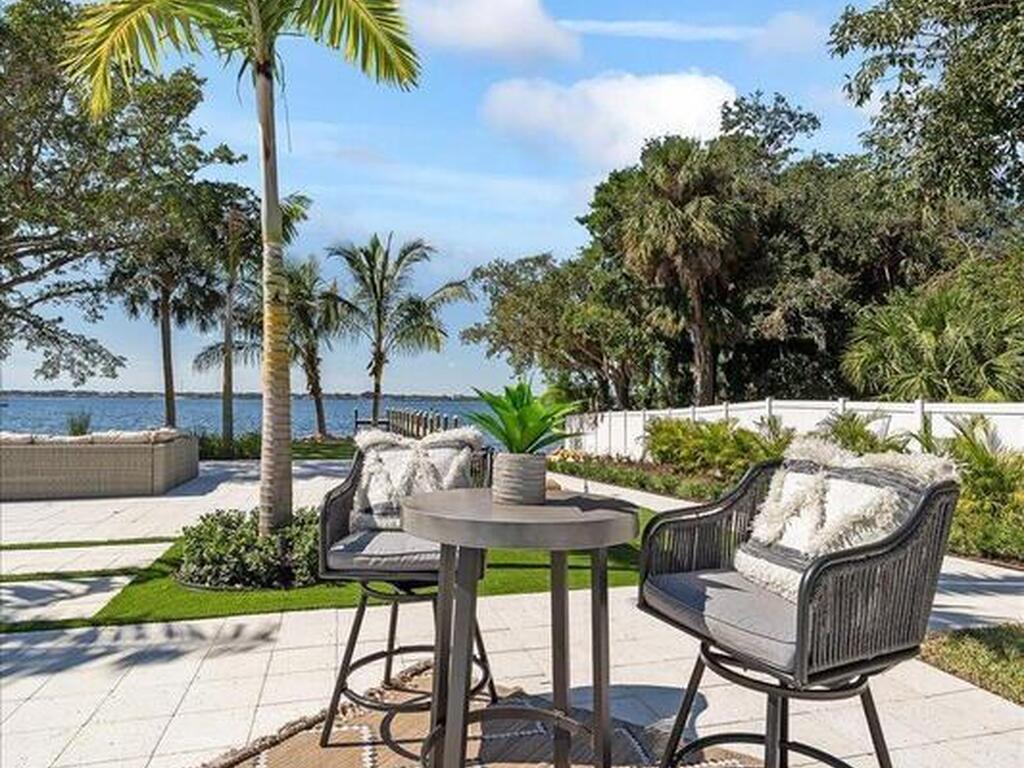 8475 S Tropical Trail, Merritt Island, FL 32952