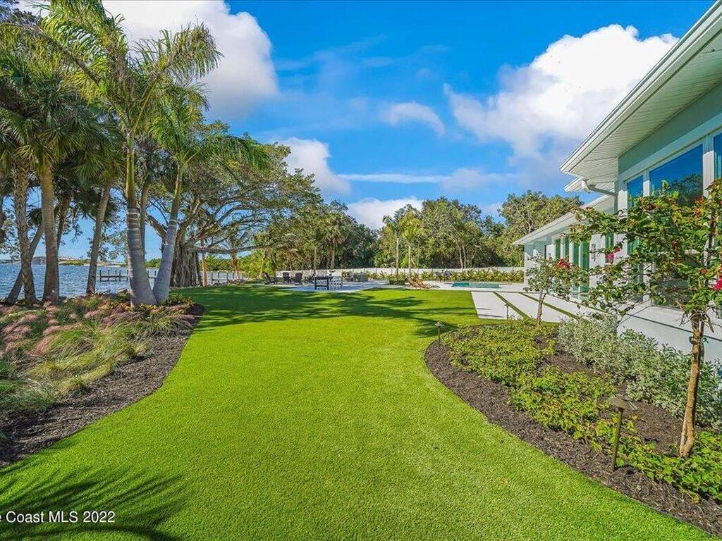 8475 S Tropical Trail, Merritt Island, FL 32952