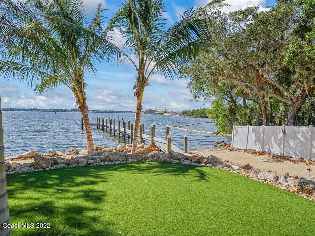 8475 S Tropical Trail, Merritt Island, FL 32952